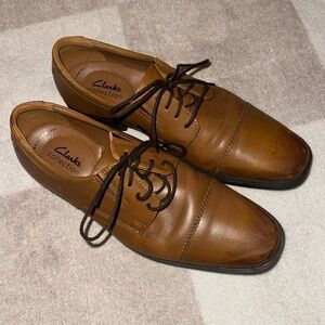 Men’s 8.5 Clarks Dress Shoes